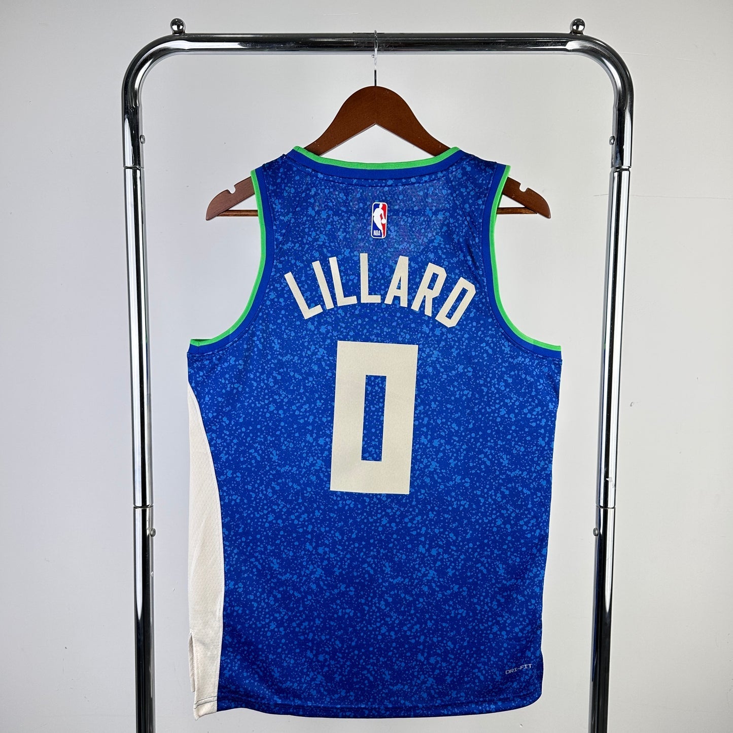 NBA Milwaukee Bucks 24