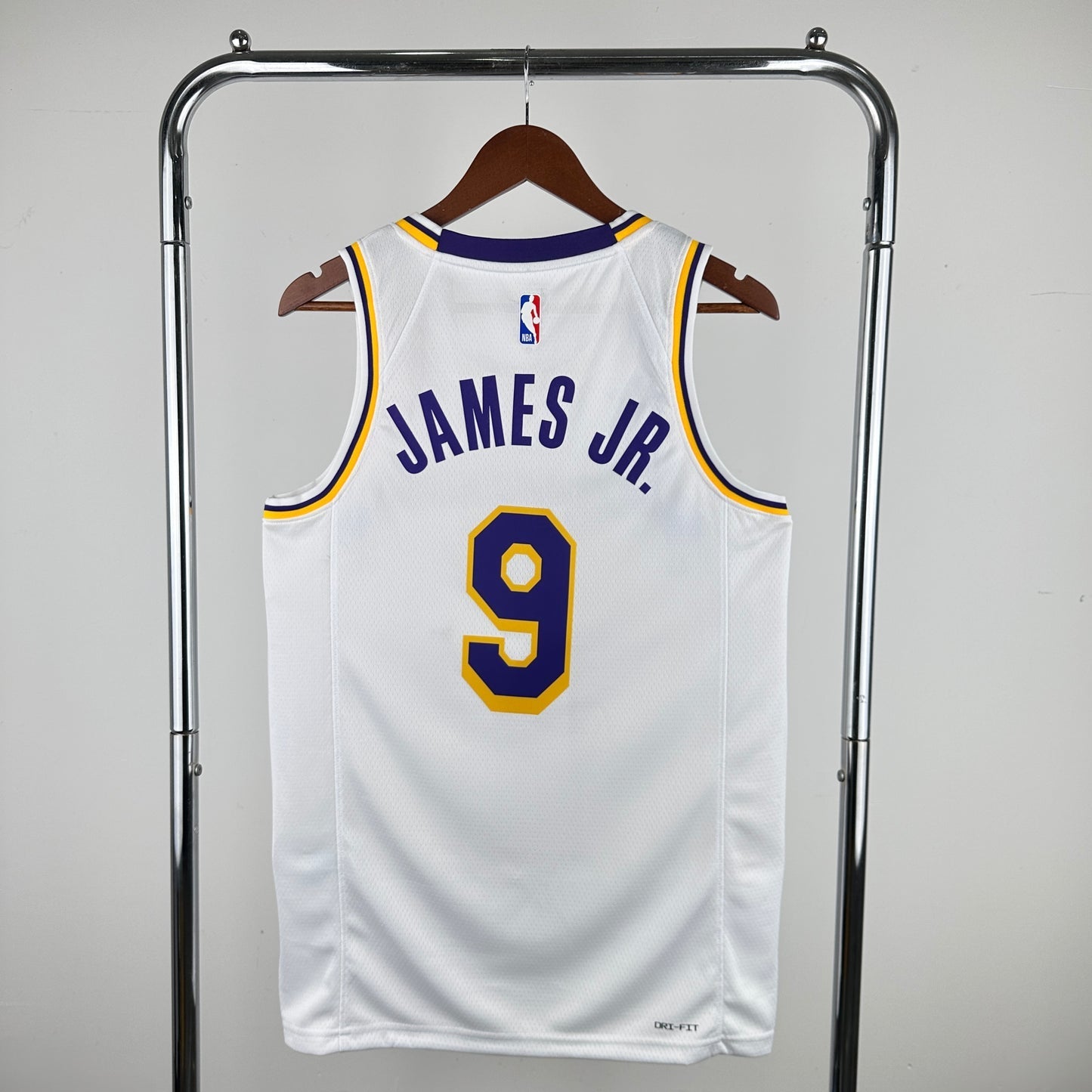 NBA Los Angeles Lakers 23 (Retro Players)